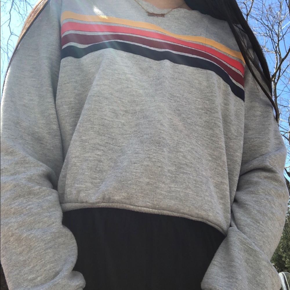 GREY SWEATSHIRT